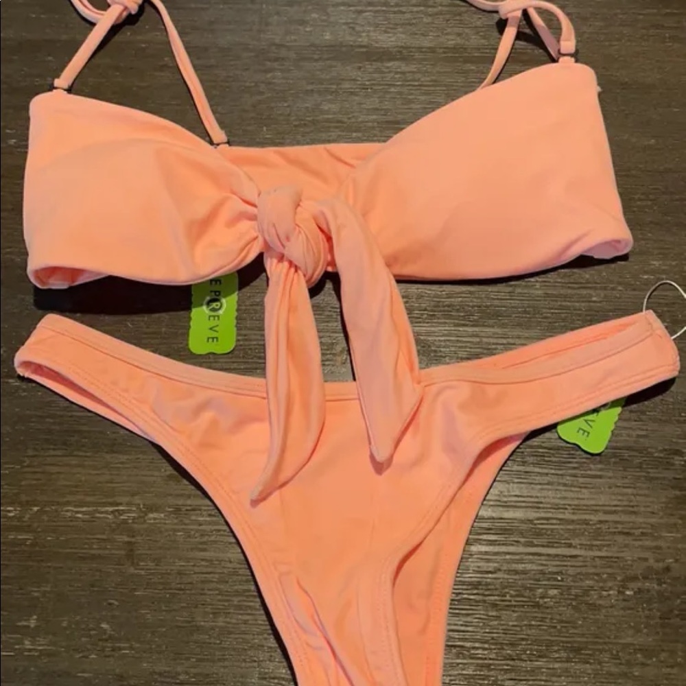 Hoaka Swimwear